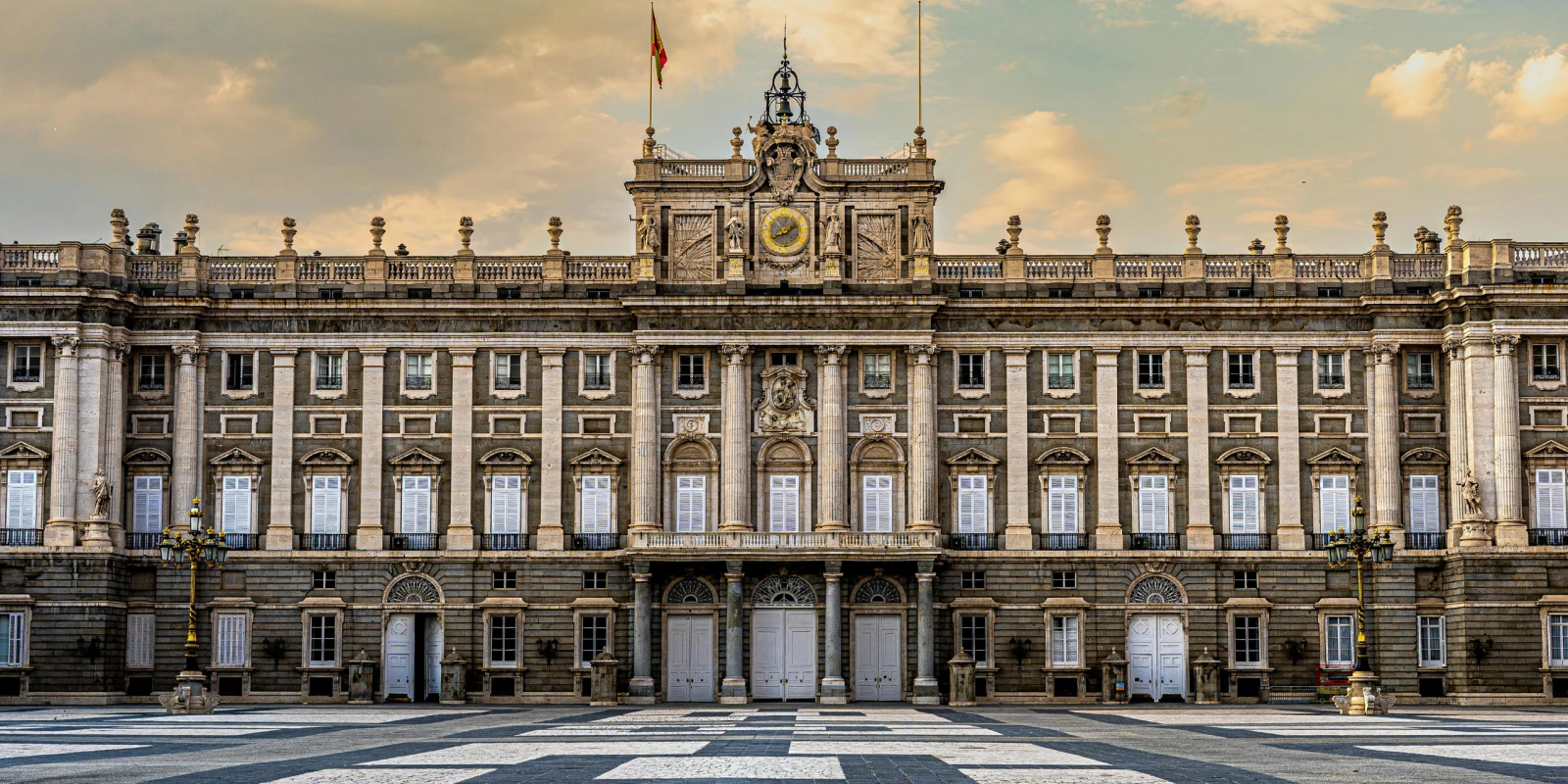 Palacio Real de Madrid, qué ver y qué visita elegir